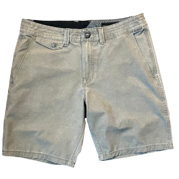Volcom Men’s 28 casual shorts - Picture 1 of 4